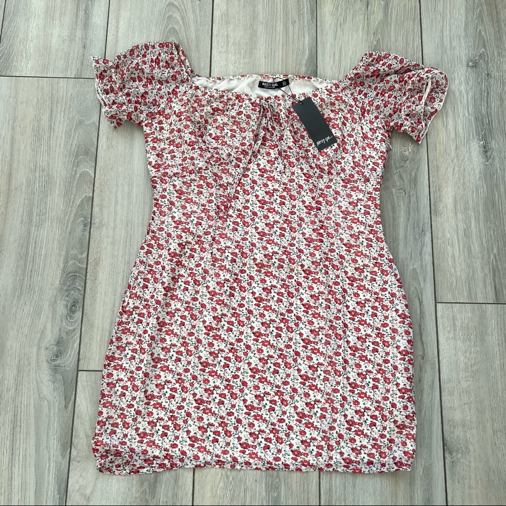 NASTY GAL Ditsy Floral Mini Dress